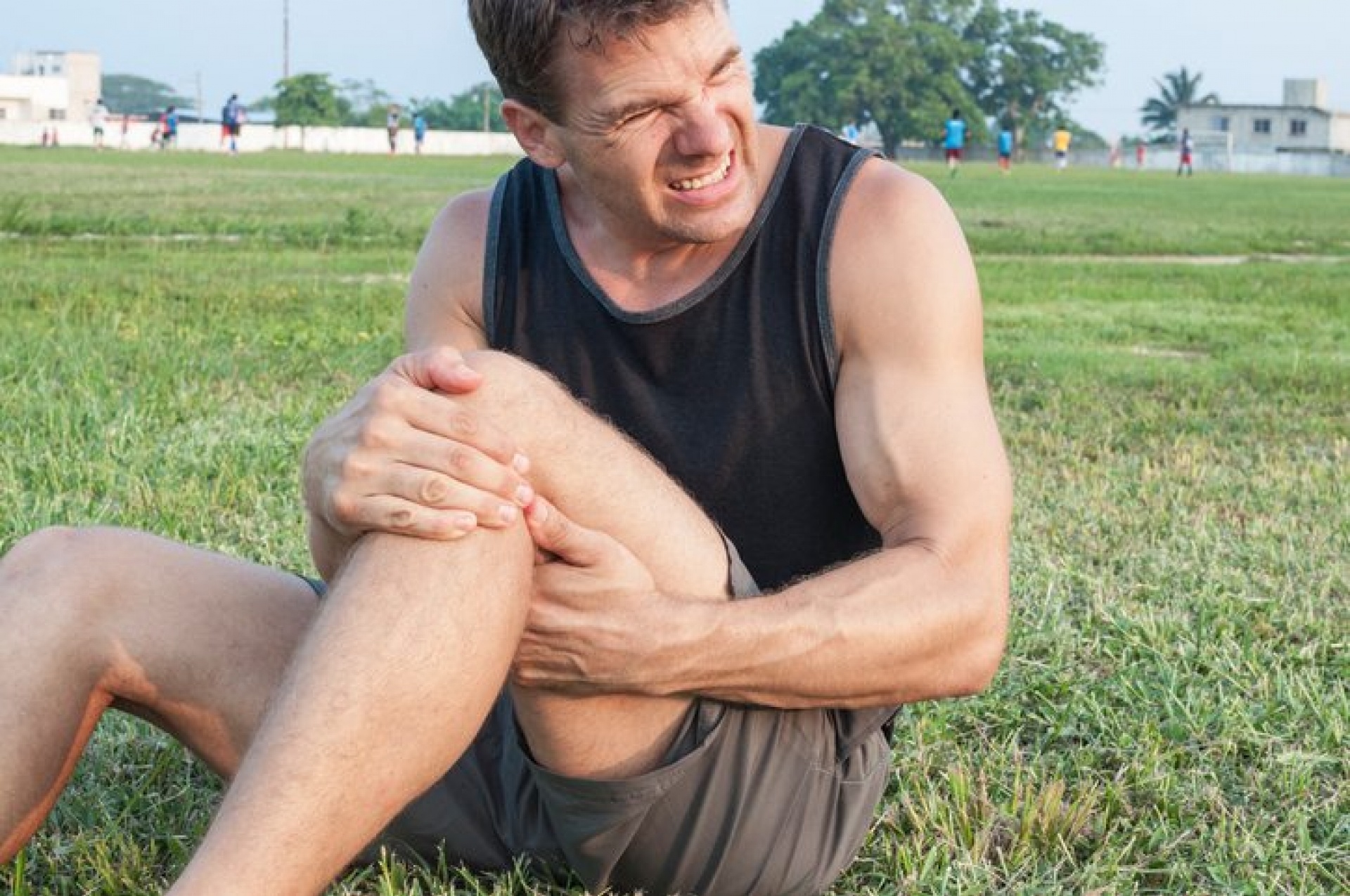 How to treat a muscle strain?--