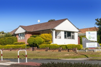 Professional Rooms Available for Rent